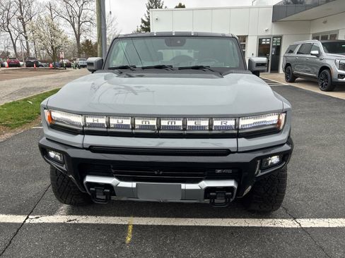 Used 2024 GMC Hummer EV 2X w/ Extreme Off-Road Package AWD/4WD image 8
