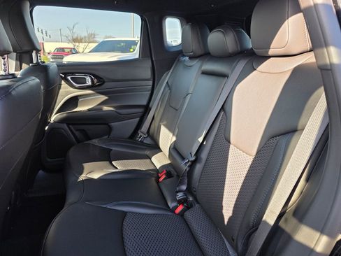 New 2026 Jeep Compass Latitude image 26