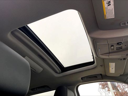 Used 2017 Chevrolet Tahoe Premier image 13