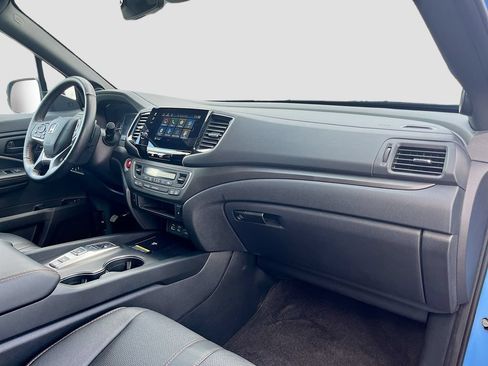 Used 2024 Honda Passport TrailSport image 30