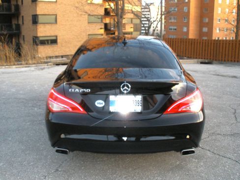Used 2014 Mercedes-Benz CLA 250 image 9