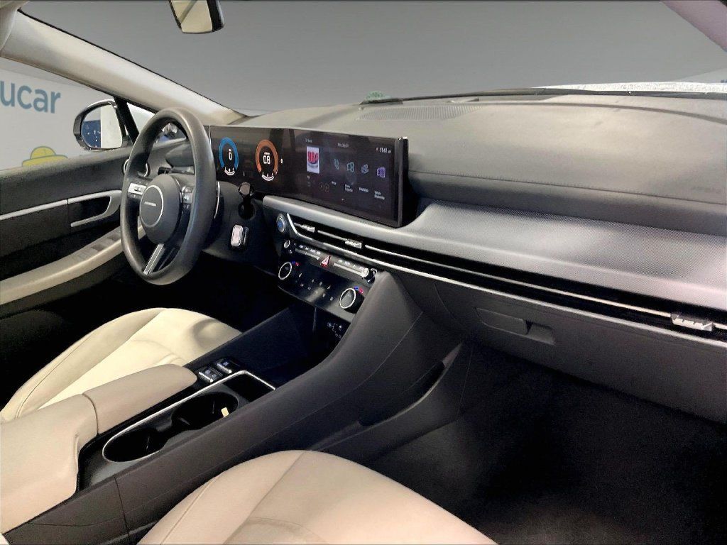 Used 2025 Hyundai Sonata SEL FWD image 14