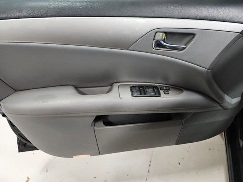 Used 2006 Toyota Avalon XLS image 22