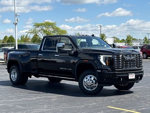 New 2026 GMC Sierra 3500 Denali Ultimate AWD/4WD image 2