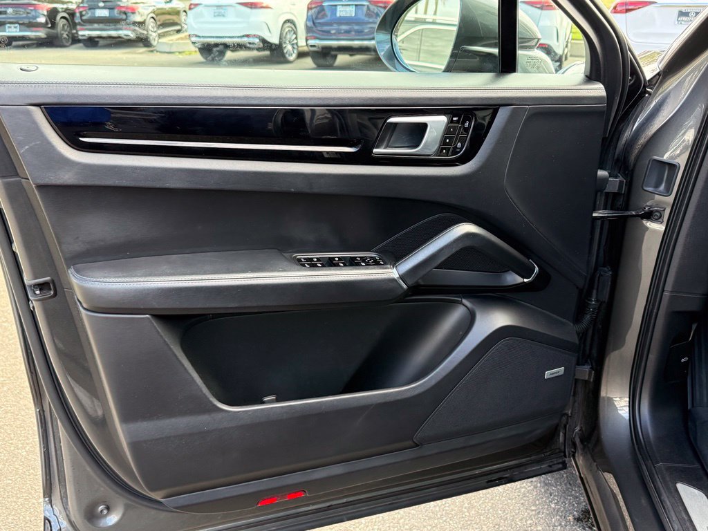 Used 2021 Porsche Cayenne S AWD/4WD image 17