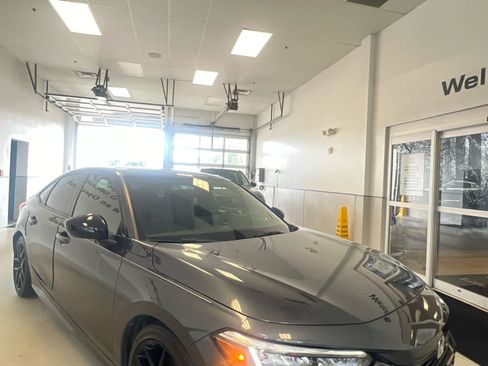 Used 2024 Honda Civic Sport image 8