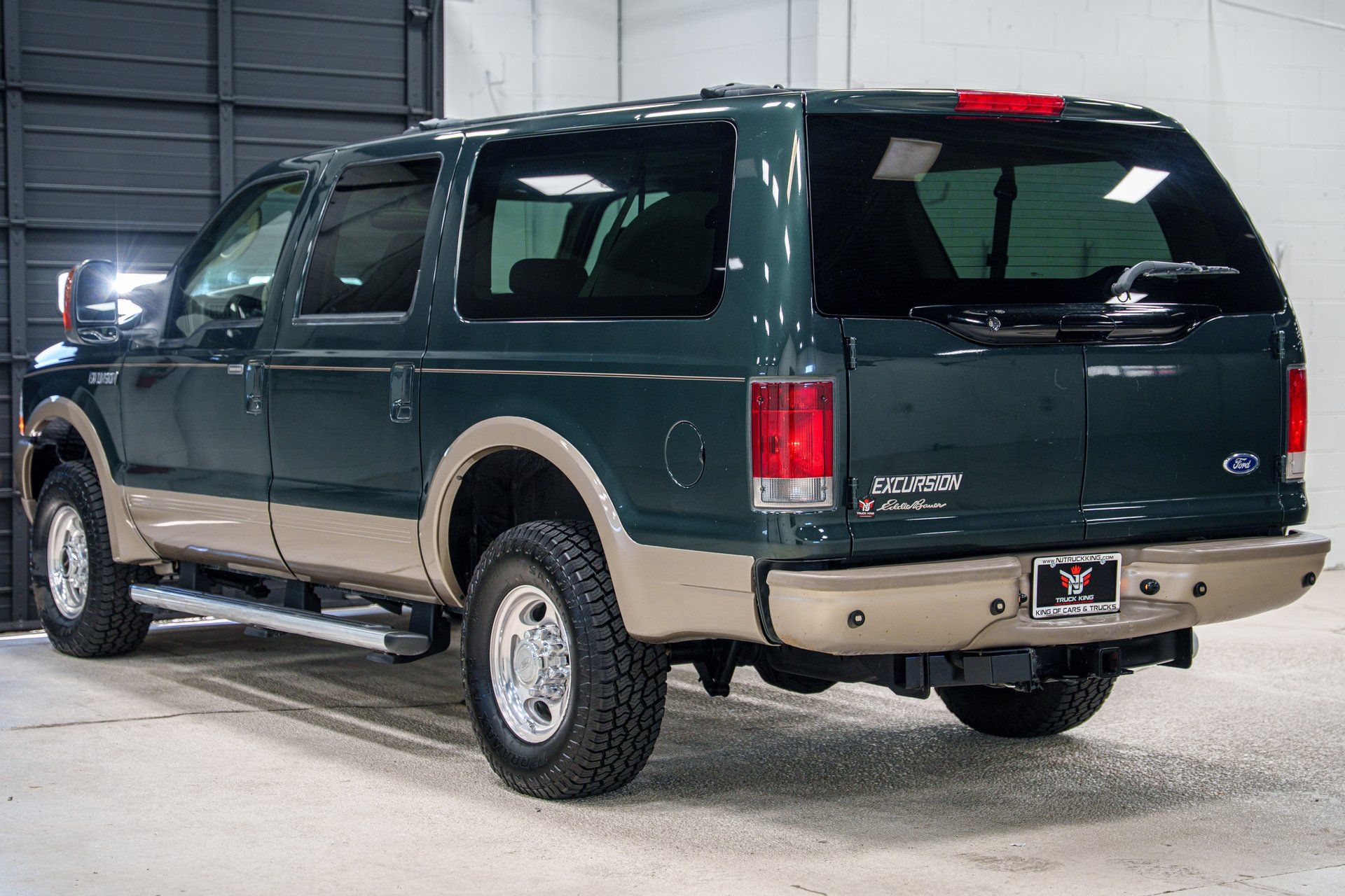 Used 2004 Ford Excursion Eddie Bauer AWD/4WD image 6