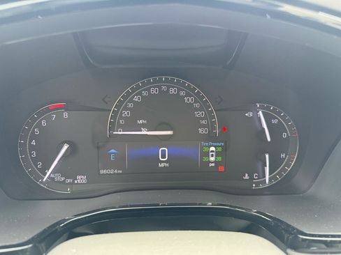 Used 2017 Cadillac XT5 Luxury FWD image 20