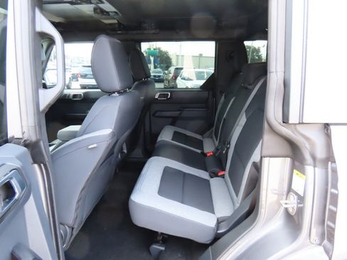 New 2025 Ford Bronco 4-Door image 20