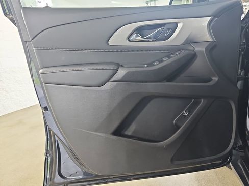Used 2019 Chevrolet Traverse LT w/ LPO, Blackout Package AWD/4WD image 34