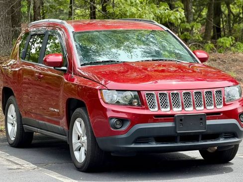 Used 2016 Jeep Compass Latitude AWD/4WD image 3