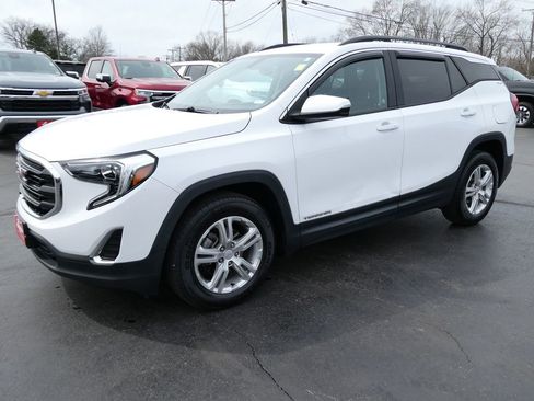 Used 2018 GMC Terrain SLE w/ Driver Convenience Package image 8