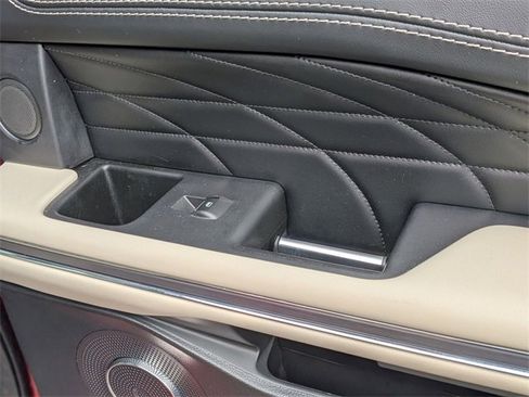 Used 2021 Ford Expedition Platinum image 36