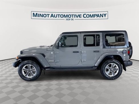 Used 2023 Jeep Wrangler Unlimited Sahara w/ Dual Top Group AWD/4WD image 6