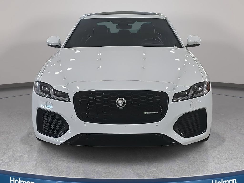 Used 2023 Jaguar XF R-Dynamic SE AWD/4WD image 3