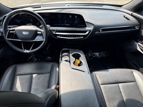 Used 2024 Cadillac Lyriq Luxury AWD/4WD image 18
