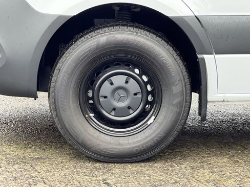 New 2025 Mercedes-Benz Sprinter 2500 image 25