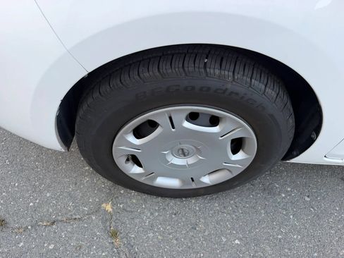 Used 2010 Scion xB FWD image 30