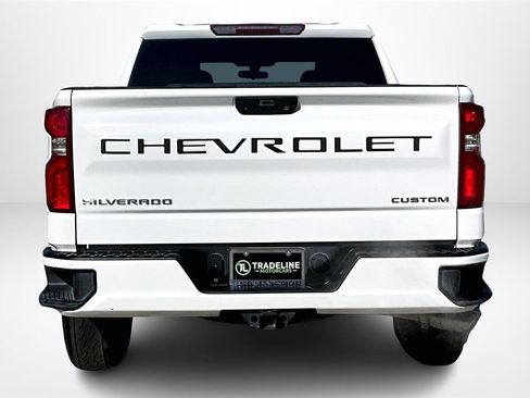 Used 2020 Chevrolet Silverado 1500 Custom w/ Custom Value Package image 5