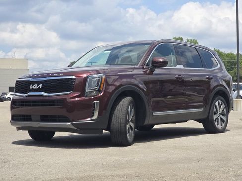 Used 2022 Kia Telluride S FWD image 13