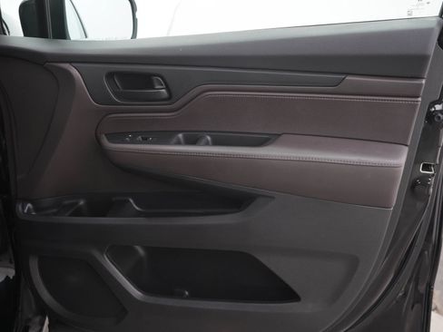 Used 2018 Honda Odyssey EX-L image 12