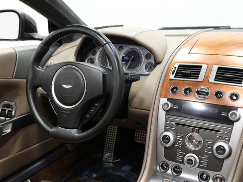 Used 2015 Aston Martin DB9 Volante Carbon Edition Convert image 87