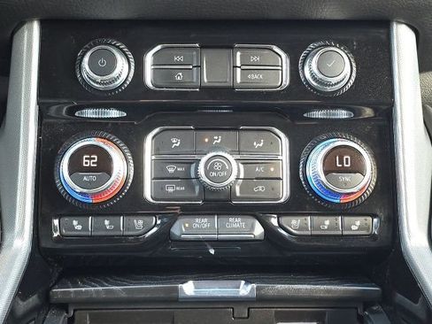 Used 2021 GMC Yukon XL Denali w/ LPO, Illumination Package image 39