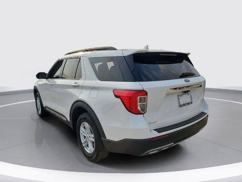Certified 2024 Ford Explorer XLT w/ Equipment Group 202A AWD/4WD image 4