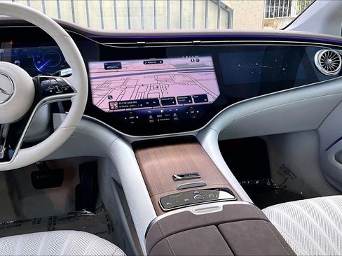 Used 2023 Mercedes-Benz EQS 580 4MATIC Sedan image 6