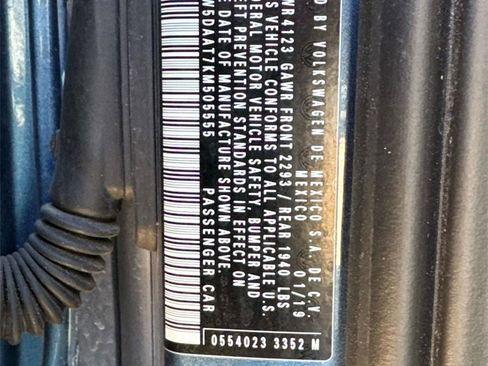 Used 2019 Volkswagen Beetle 2.0T SE image 7