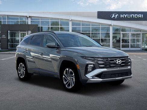 New 2026 Hyundai Tucson SEL Plus w/ Tow & Go Package AWD/4WD image 11