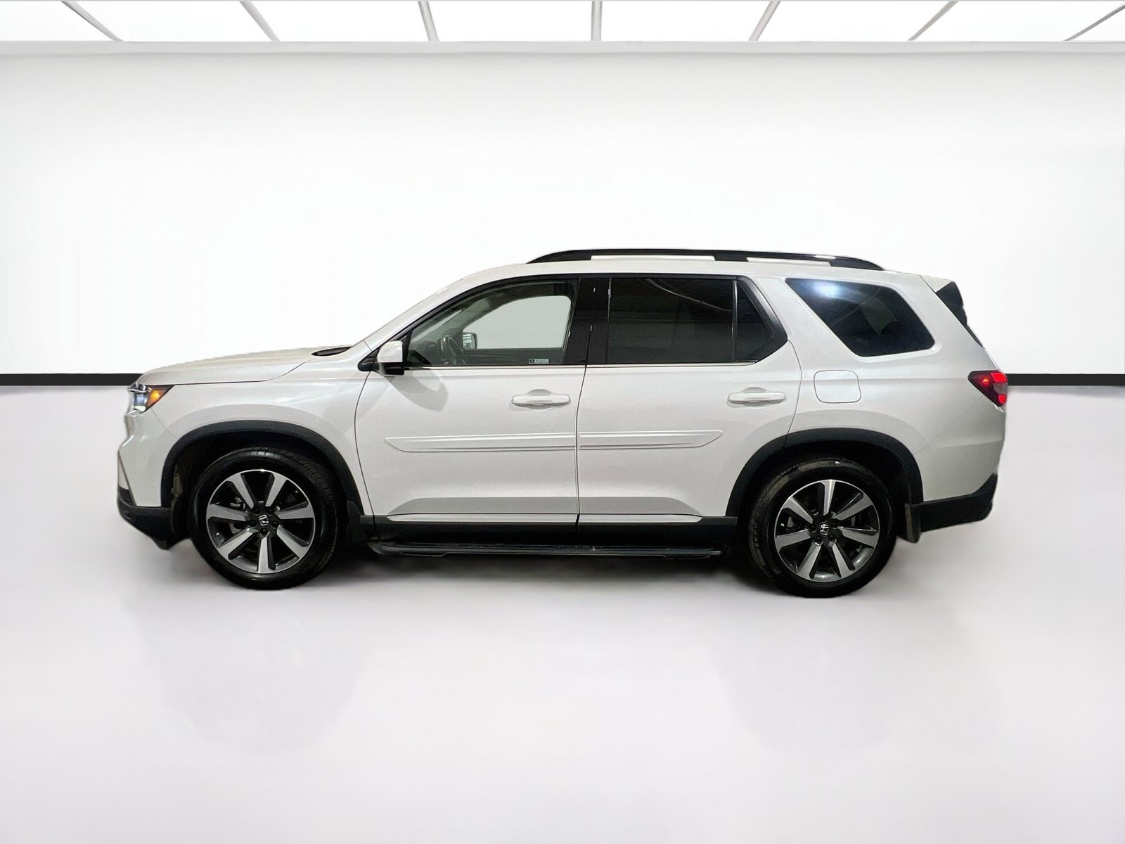 Used 2023 Honda Pilot Touring image 25