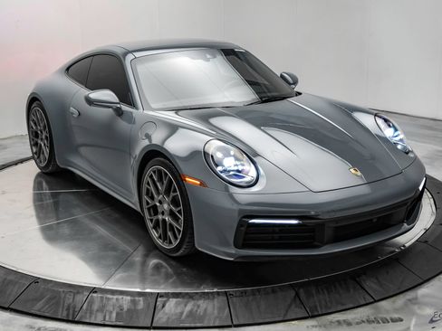 Used 2024 Porsche 911 Carrera RWD image 23