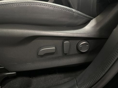 Used 2021 Subaru Forester Touring image 18