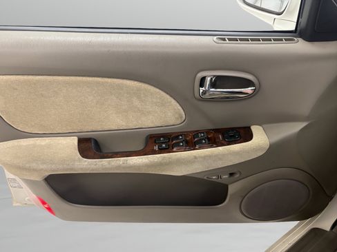 Used 2003 Hyundai Sonata GLS FWD image 23