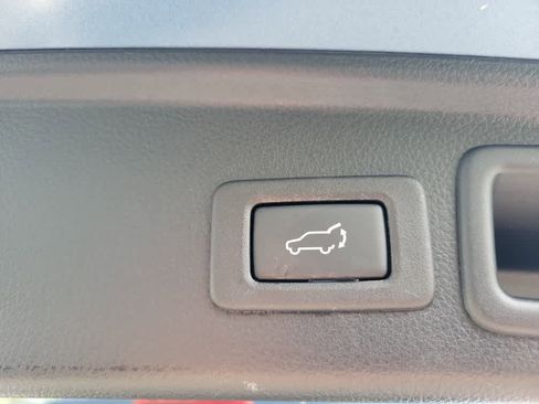 Used 2015 Subaru Forester 2.5i Touring w/ Eyesight & Navigation System AWD/4WD image 35