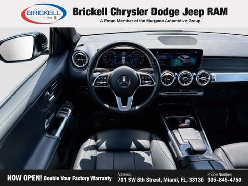 Used 2021 Mercedes-Benz GLB 250 w/ Premium Package image 18