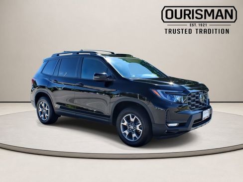 Used 2023 Honda Passport TrailSport image 1