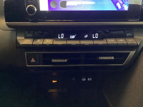 Certified 2025 Toyota Camry LE FWD image 14