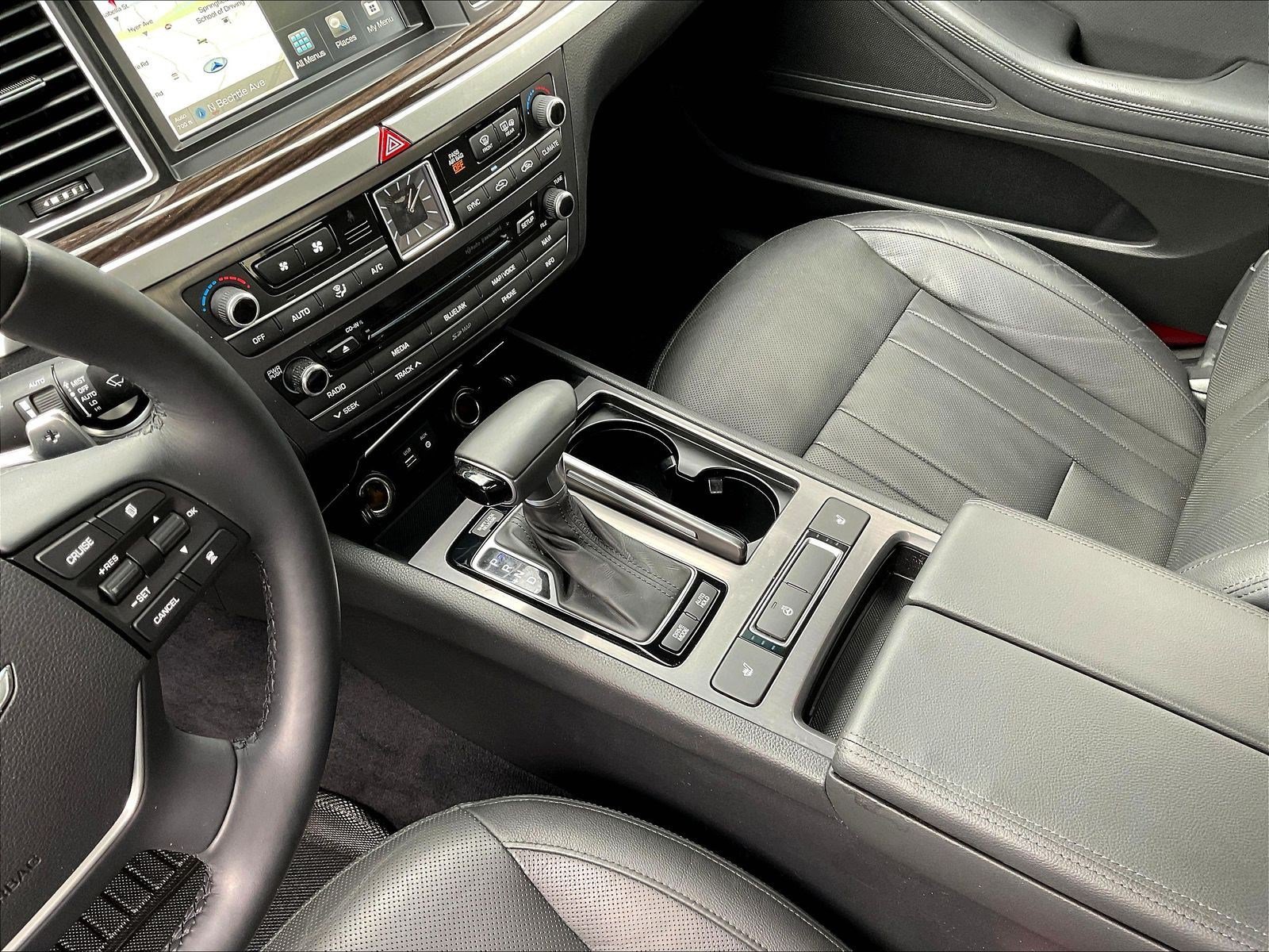 Used 2018 Genesis G80 3.8 AWD/4WD image 17
