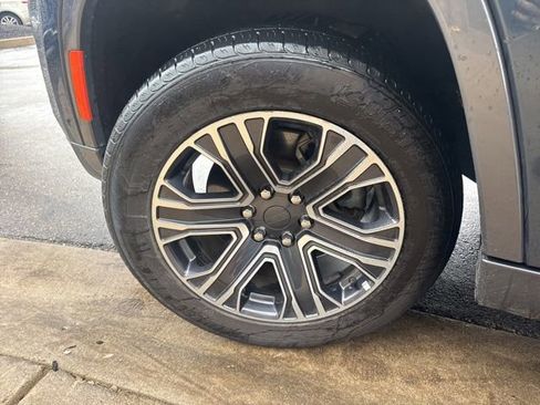 Used 2022 Jeep Wagoneer Series III image 10