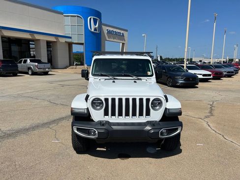 Used 2020 Jeep Wrangler Unlimited Sahara w/ Dual Top Group AWD/4WD image 2