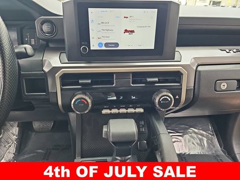 Used 2025 Toyota Tacoma SR5 AWD/4WD image 19