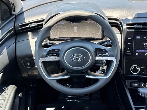 Used 2022 Hyundai Tucson SE FWD image 24
