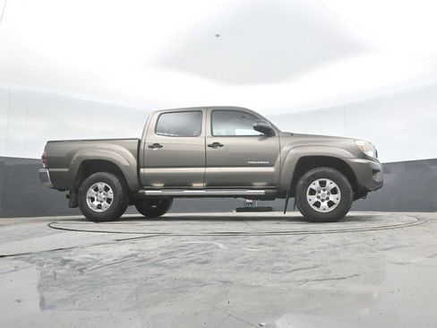 Used 2013 Toyota Tacoma PreRunner w/ SR5 Pkg RWD image 30