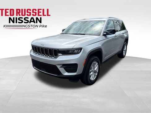 Used 2025 Jeep Grand Cherokee Laredo X w/ Luxury Tech Group I AWD/4WD image 1