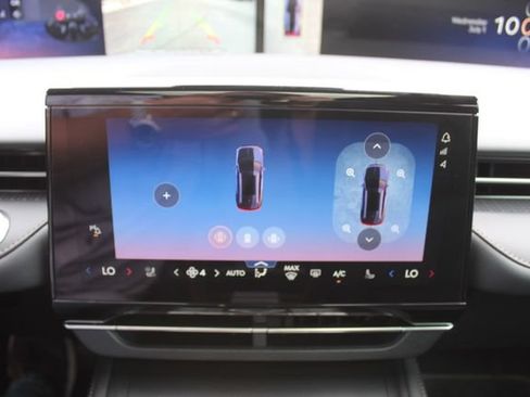 Used 2025 Lincoln Nautilus Reserve w/ Jet Appearance Package AWD/4WD image 31