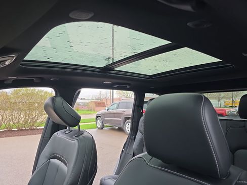 New 2026 Jeep Grand Cherokee Limited AWD/4WD image 30