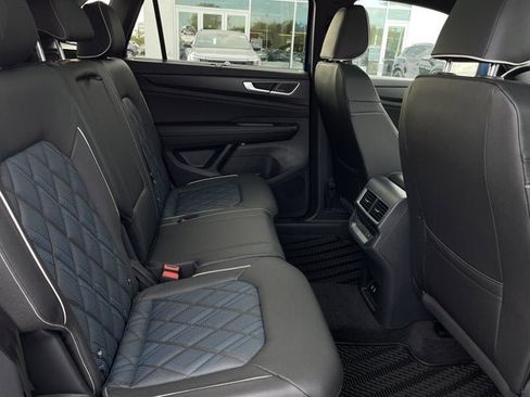 New 2026 Volkswagen Atlas Cross Sport SEL Premium R-Line image 31