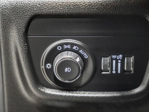 Certified 2023 Jeep Grand Cherokee Limited image 47